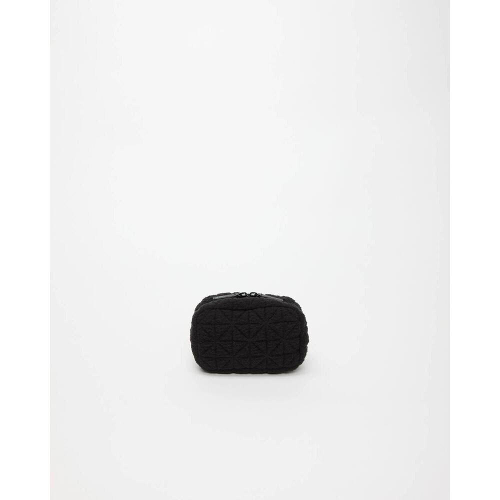 NEW VEE COLLECTIVE women's belt bag in black sherpa
